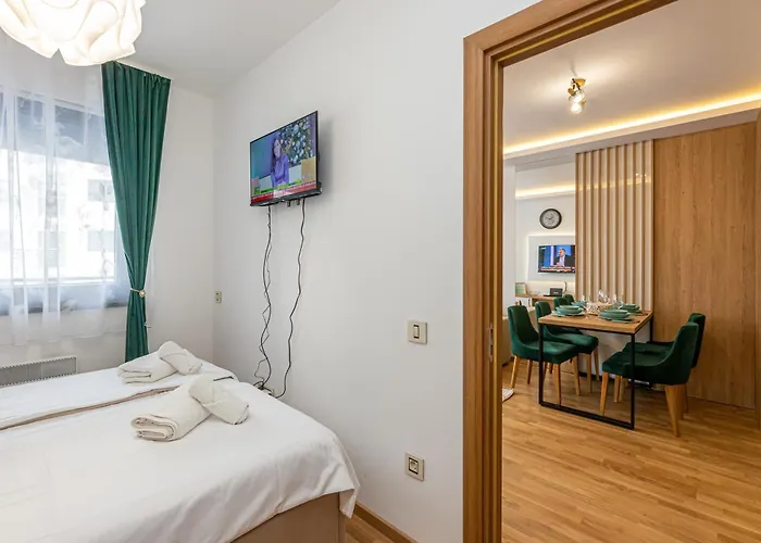 Magic Mountain アパート ズラティボール